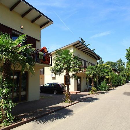 Apartments In Peschiera Del Garda 22097 Exteriör bild